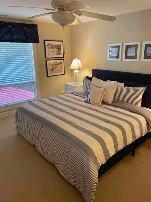In The Heart Of Harbour Town 2Br 2Ba Pool Access Close To Beach Hilton Head Island Exterior photo