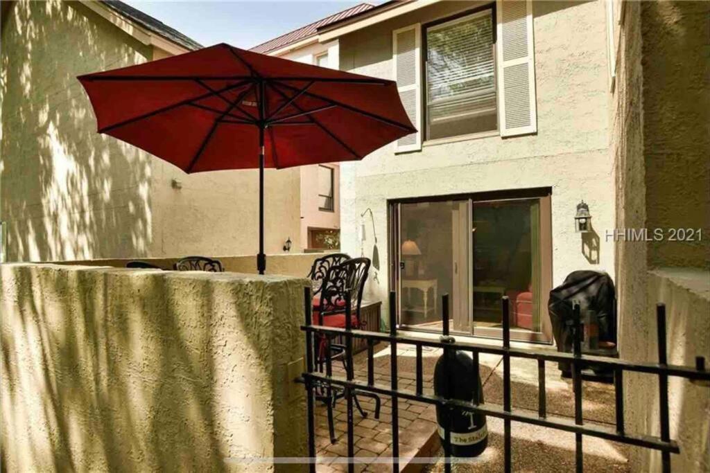 In The Heart Of Harbour Town 2Br 2Ba Pool Access Close To Beach Hilton Head Island Exterior photo